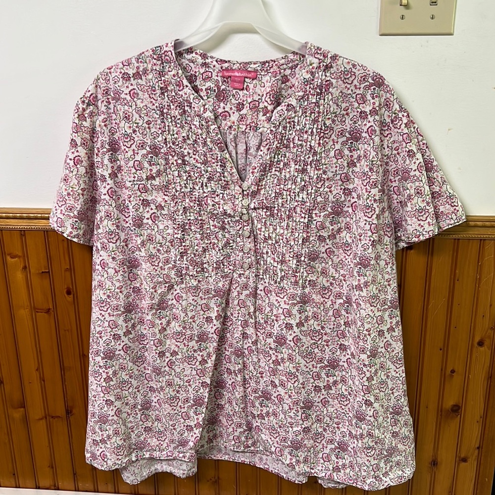 Short sleeve light material Women’s shirt